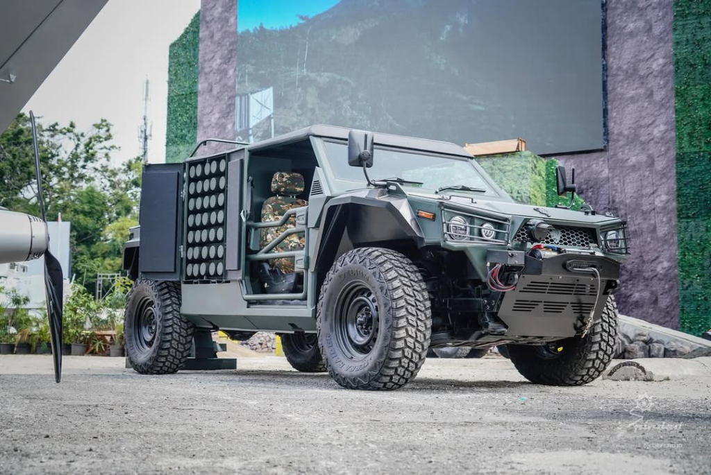 Mobil Taktis Listrik 4x4 PANDU di Indo Defence 2025: Inovasi Baterai & Manuver Ekstrem TNI