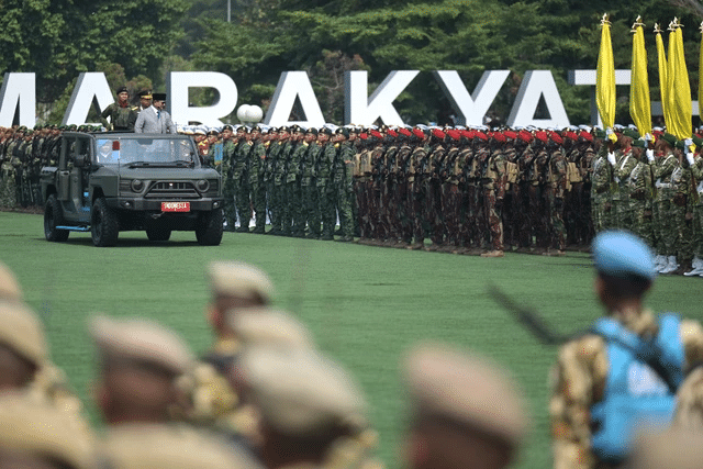 Terbaru, Prabowo Naiki Maung Pindad saat Inspeksi Pasukan HUT ke-81 TNI